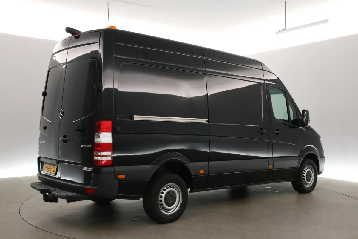 314 2.2 CDI L2H2 | 2800kg Trekgew. | Automaat | Airco | 3 Zits | Camera | Trekhaak