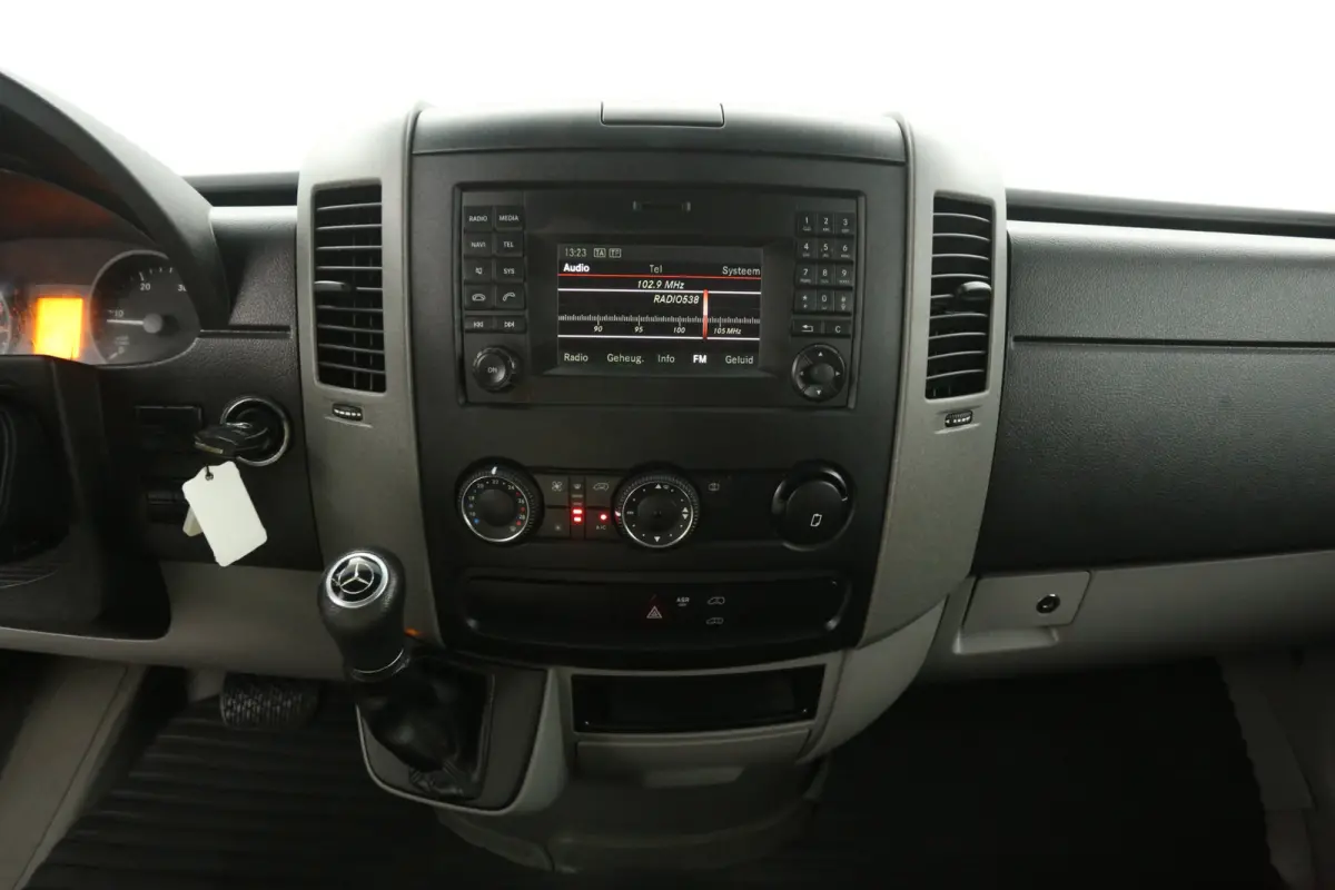 314 2.2 CDI L2H2 | 2800kg Trekgew. | Automaat | Airco | 3 Zits | Camera | Trekhaak