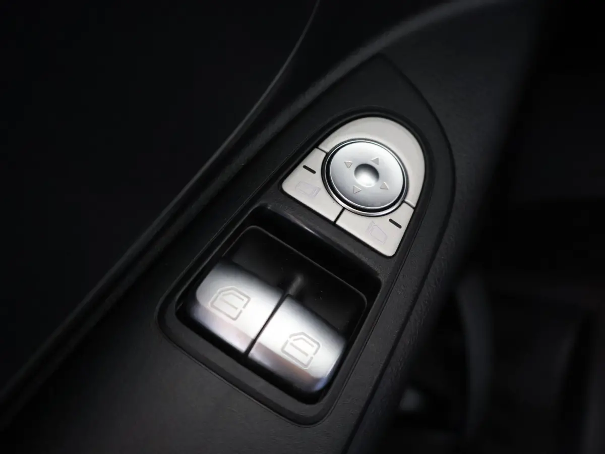 116 CDI | Aut. | XL L3 | Select | Dubbele Cabine | 6-zits | LED Koplampen | Schuifdeur L+R | Navigatie | Parkeercamera | Cruise Control | Trekhaak 2500g | Certified