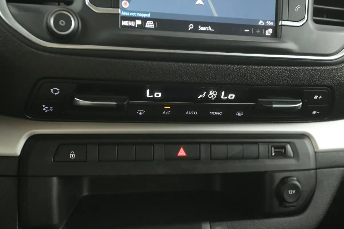2.0 CDTI L3H1 | Marge | Dubbele Cabine | Airco | Cruise | Camera | Carplay | Trekhaak