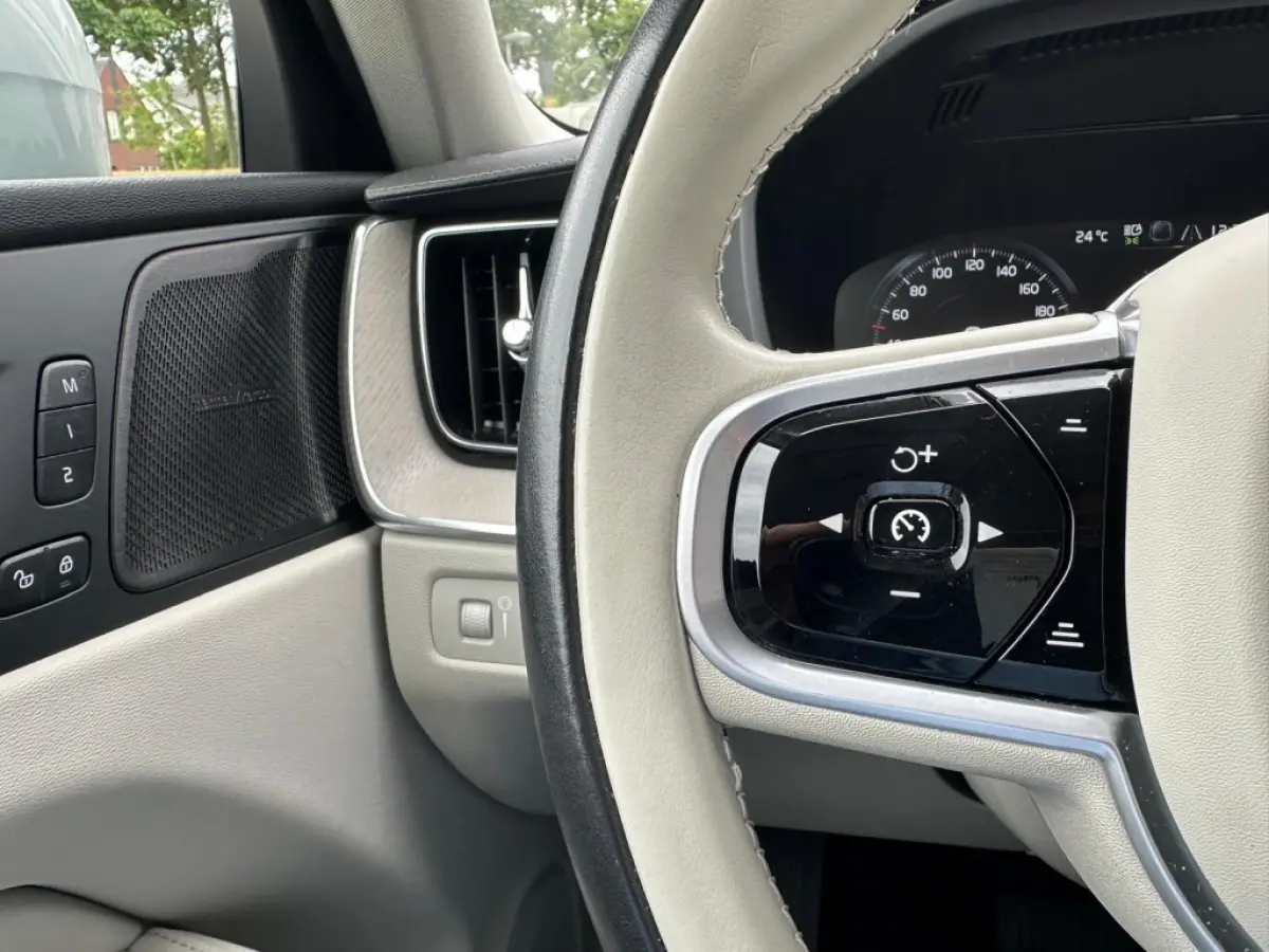 2.0 B5 AWD Inscription I Leder I Trekhaak I Navigatie I Nieuwsta