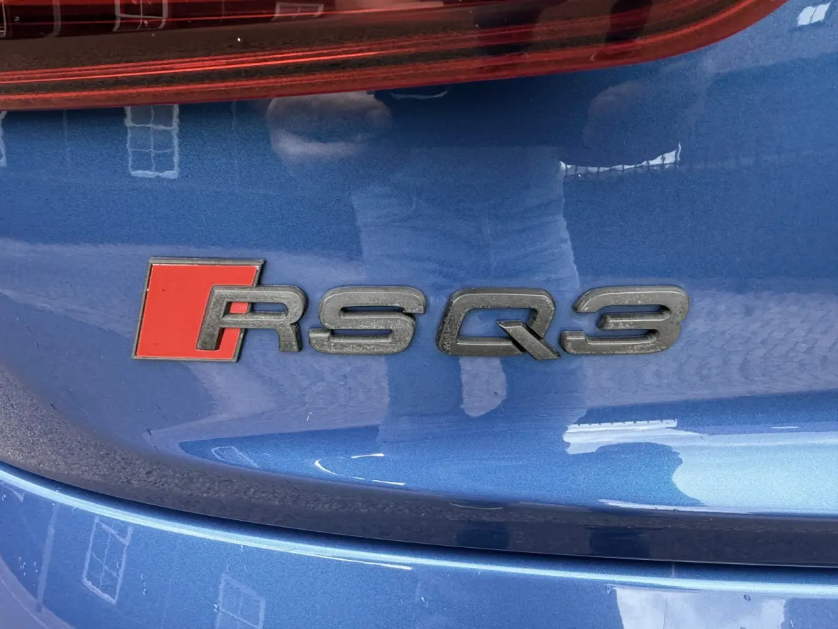 2.5 TFSI RS Q3 340PK QUATTRO PERFORMANCE PANORAMDAK BOSE CARBON LEER NAVI MATRIX