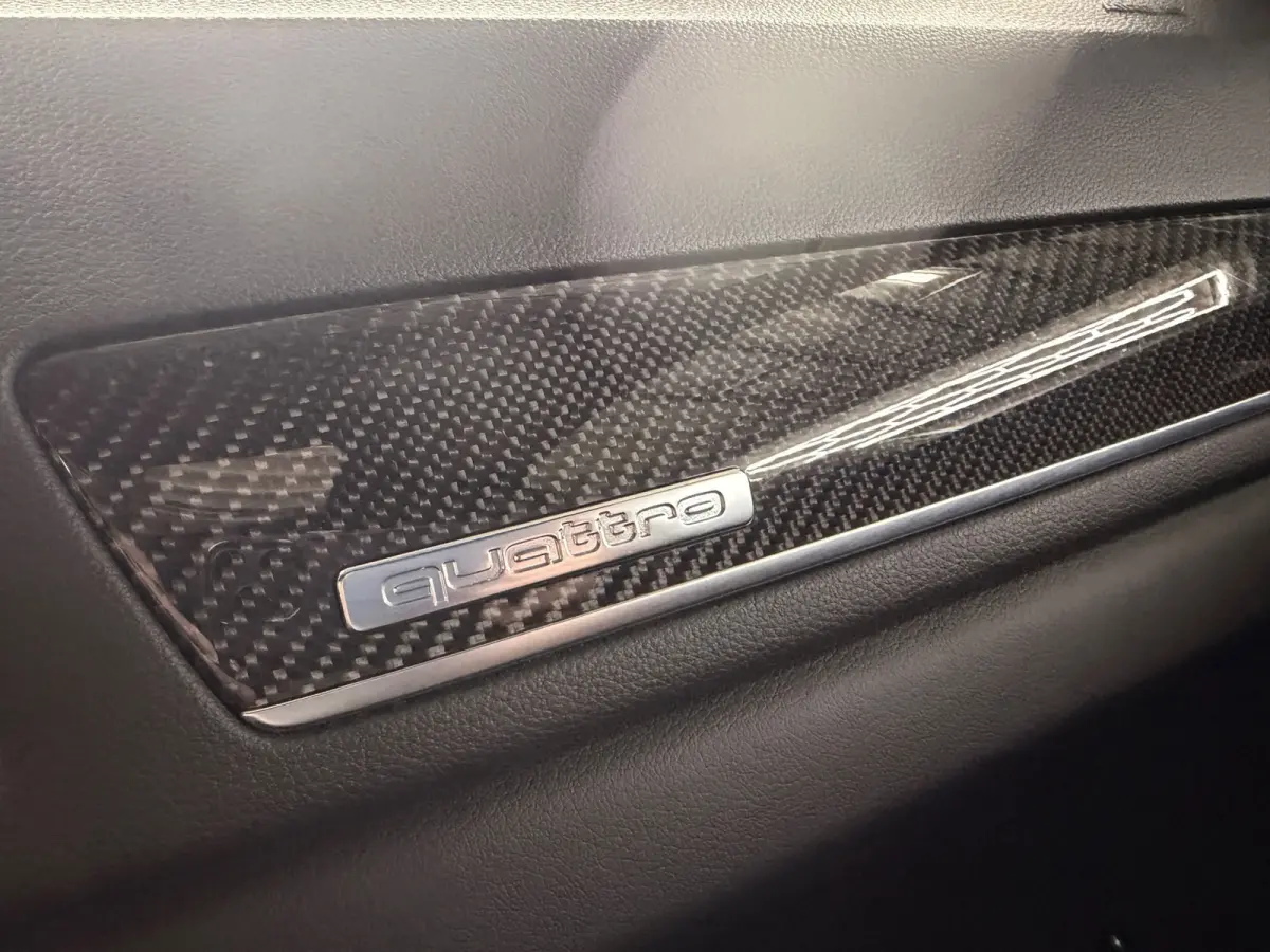 2.5 TFSI RS Q3 340PK QUATTRO PERFORMANCE PANORAMDAK BOSE CARBON LEER NAVI MATRIX