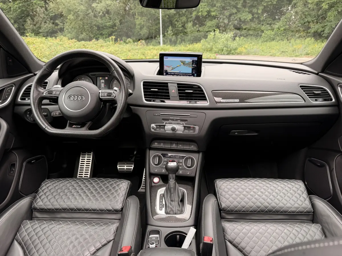 2.5 TFSI RS Q3 340PK QUATTRO PERFORMANCE PANORAMDAK BOSE CARBON LEER NAVI MATRIX