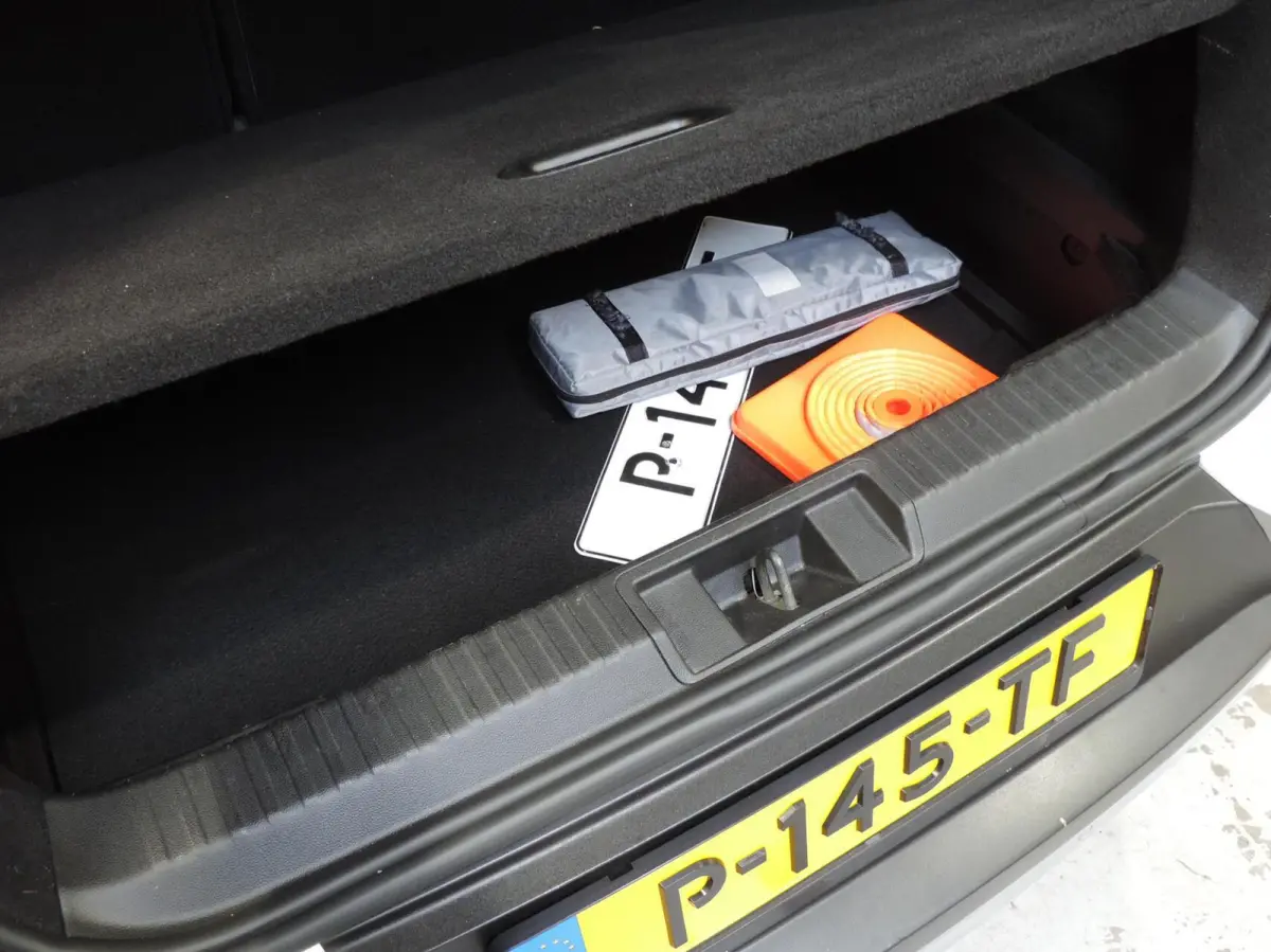 1.3 TCe 140 Intens Rijklaar Prijs!!!
