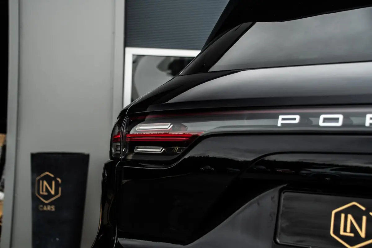 3.0 E-Hybrid|Vierwielbesturing|Pano|22'|PDLS