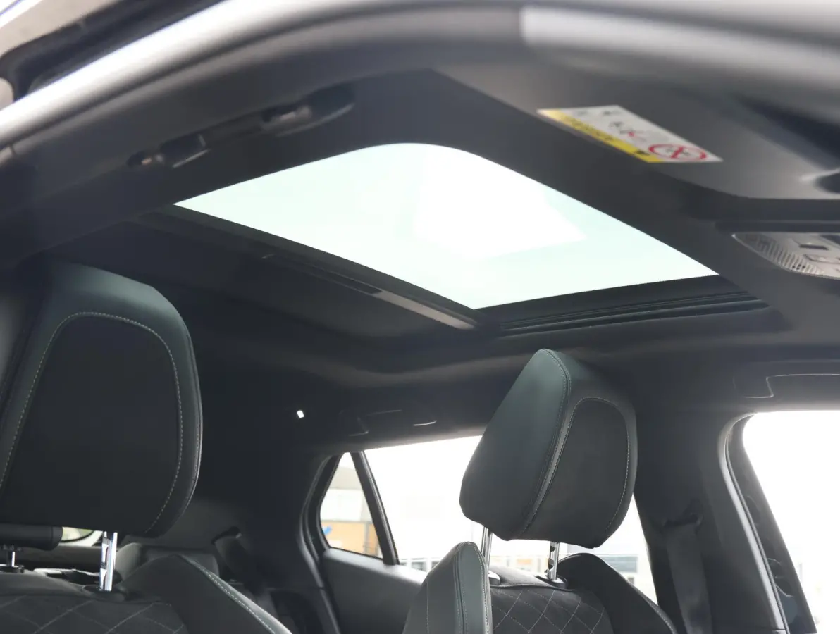 EV GT Pack 50 kWh 1ste Eigenaar | Panorama-dak | Stoelverwarming | LED | Keyless | 18" LMV | Apple Carplay & Android Auto