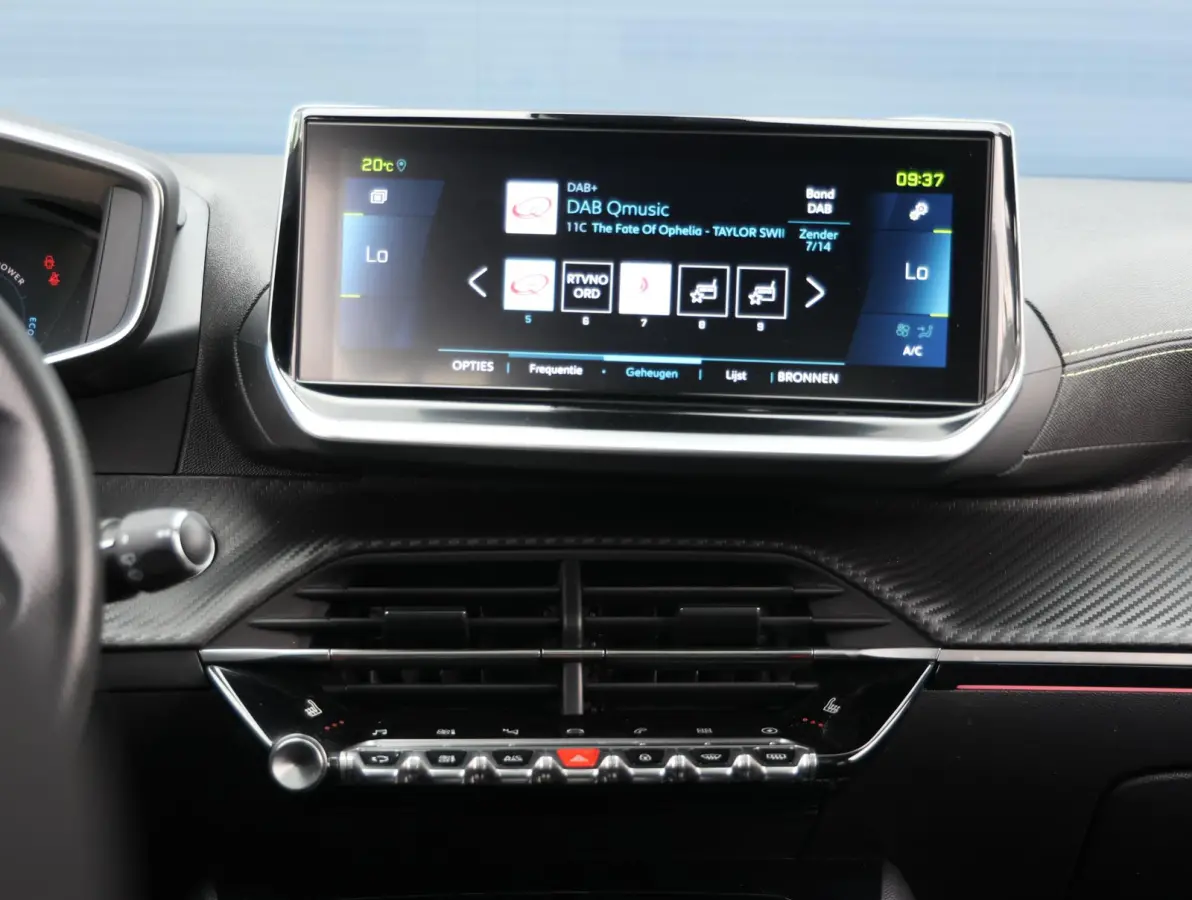 EV GT Pack 50 kWh 1ste Eigenaar | Panorama-dak | Stoelverwarming | LED | Keyless | 18" LMV | Apple Carplay & Android Auto