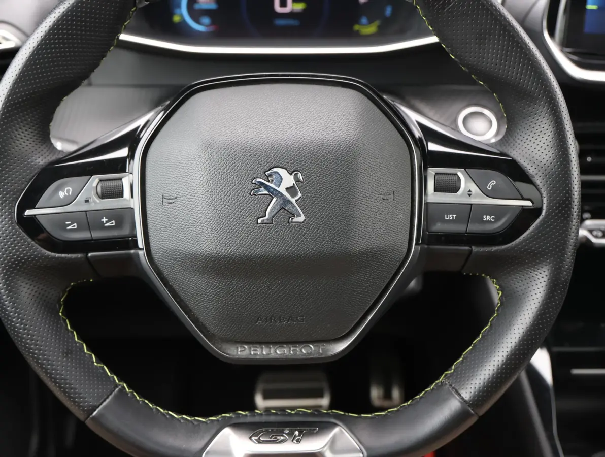 EV GT Pack 50 kWh 1ste Eigenaar | Panorama-dak | Stoelverwarming | LED | Keyless | 18" LMV | Apple Carplay & Android Auto