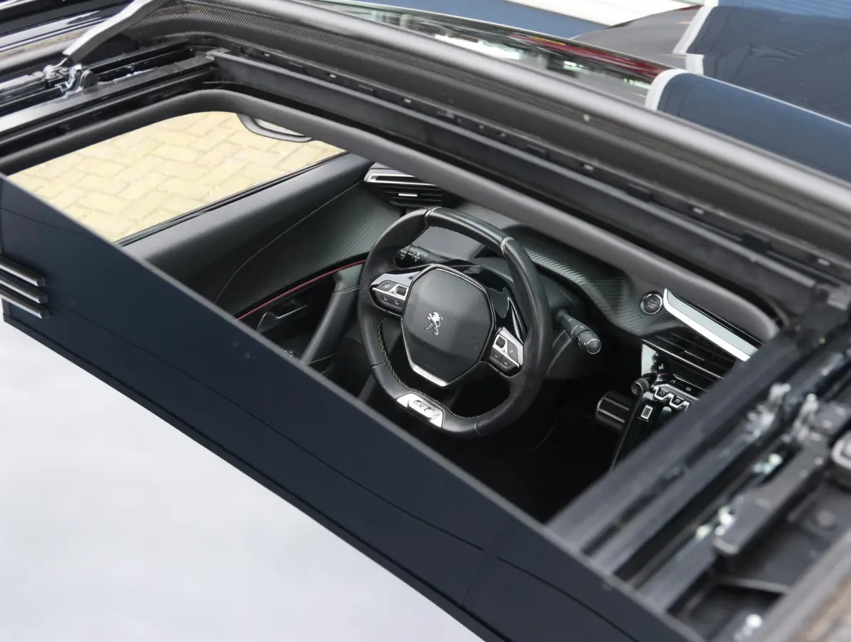 EV GT Pack 50 kWh 1ste Eigenaar | Panorama-dak | Stoelverwarming | LED | Keyless | 18" LMV | Apple Carplay & Android Auto
