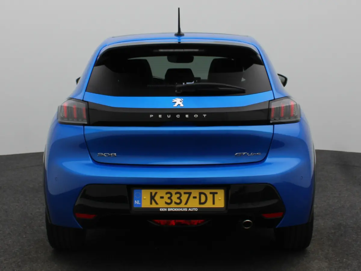 1.2 PureTech GT-Line | Navi | Cruise | Panodak | Clima | Camera | Apple carplay/ Android auto | PDC V+A |