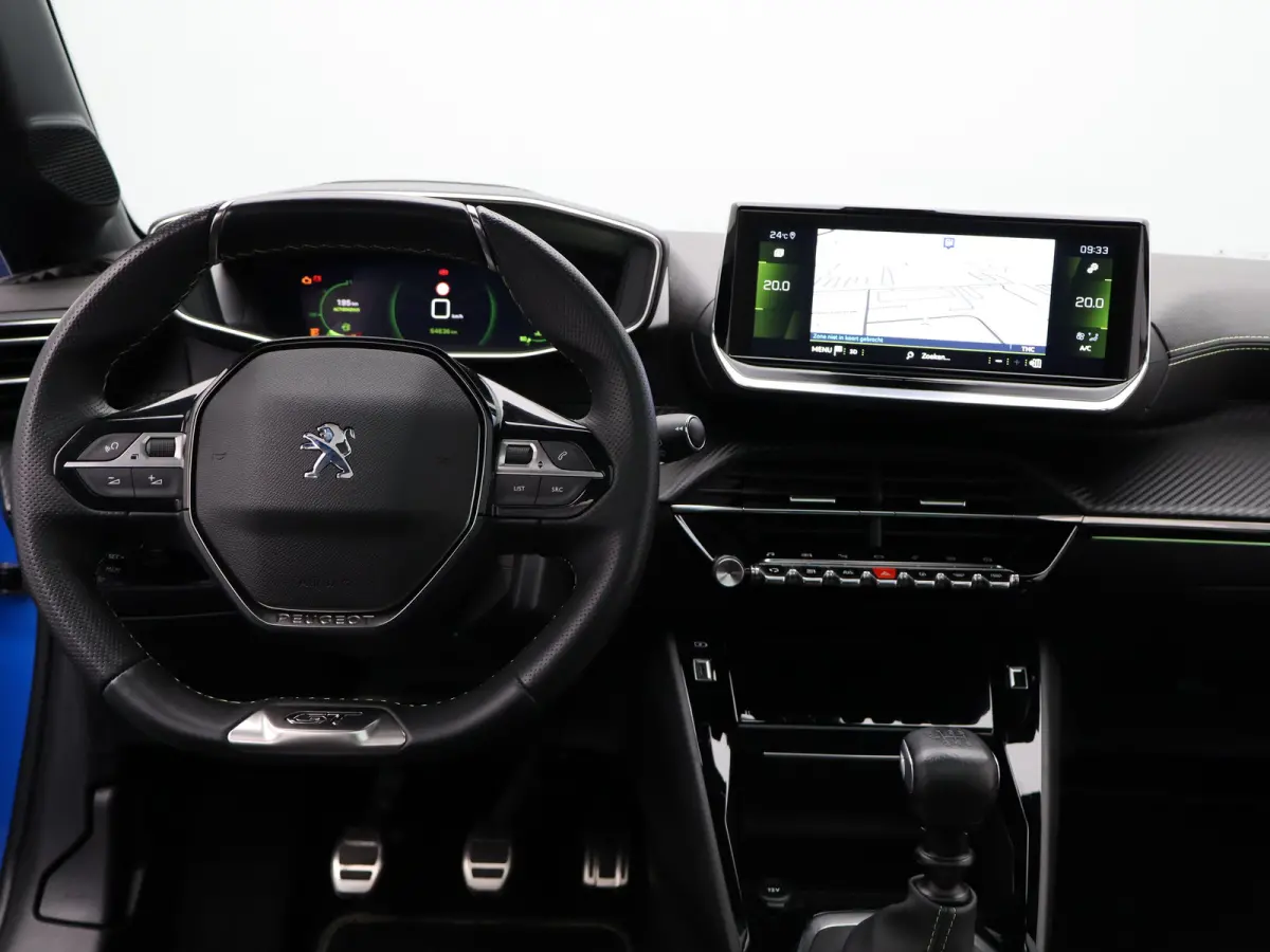 1.2 PureTech GT-Line | Navi | Cruise | Panodak | Clima | Camera | Apple carplay/ Android auto | PDC V+A |