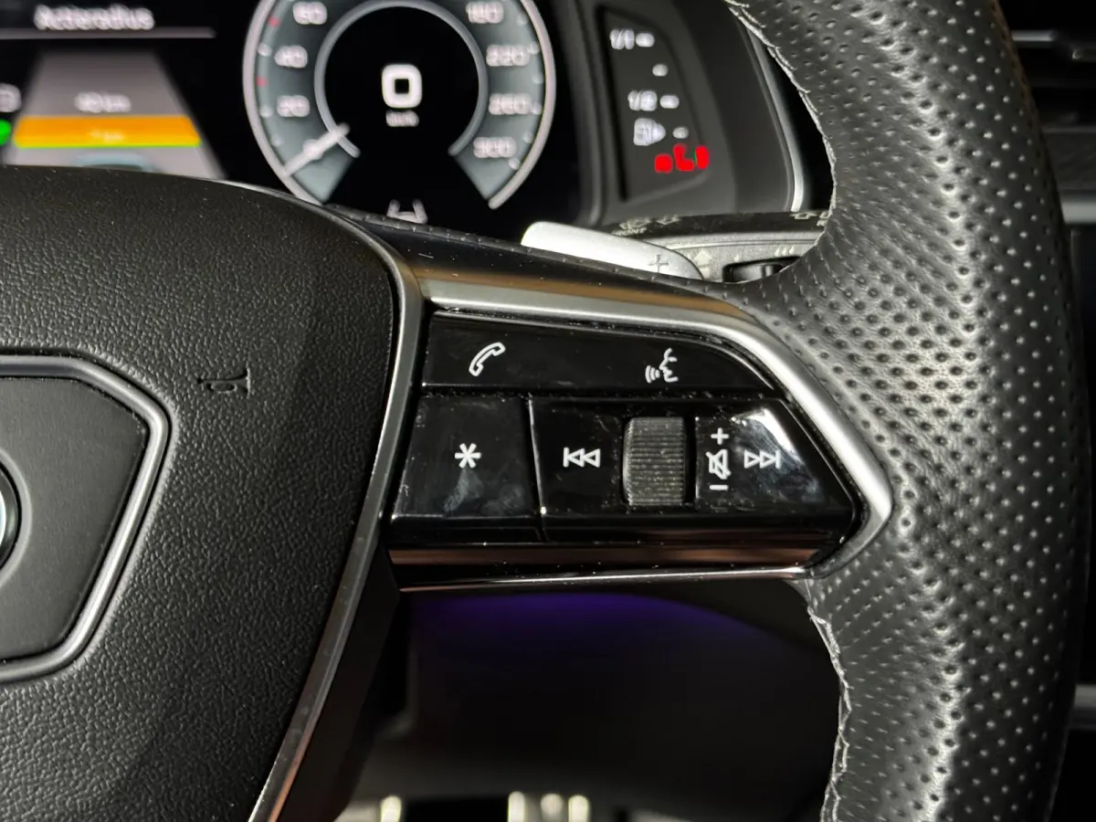 55 TFSI e quattro S- Line Competition PANO|B&O|HUD|360°|TREKHAAK|AMBIENT|NACHTZICHT|STANDKACHEL|19 INCH
