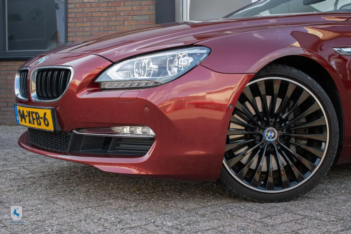 650xi High Executive Vermilion Rood / 20'' Lichtmetalen velgen / NL auto