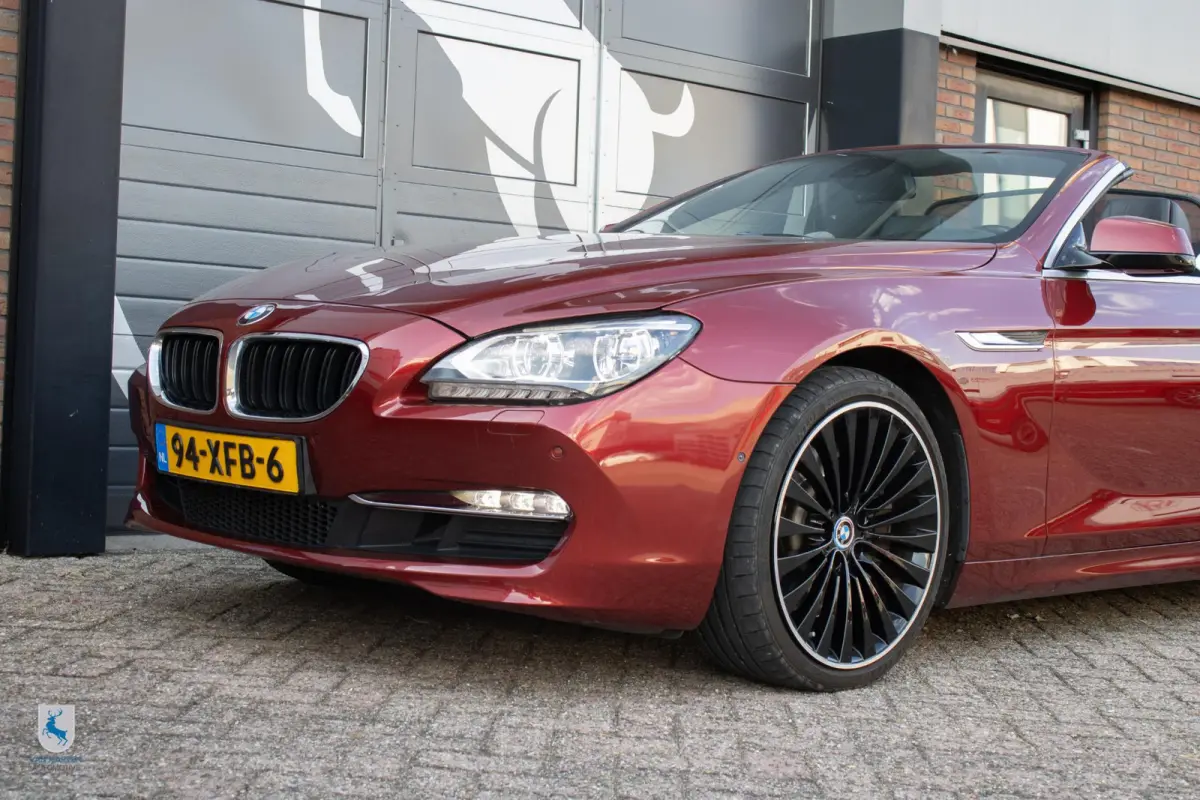 650xi High Executive Vermilion Rood / 20'' Lichtmetalen velgen / NL auto