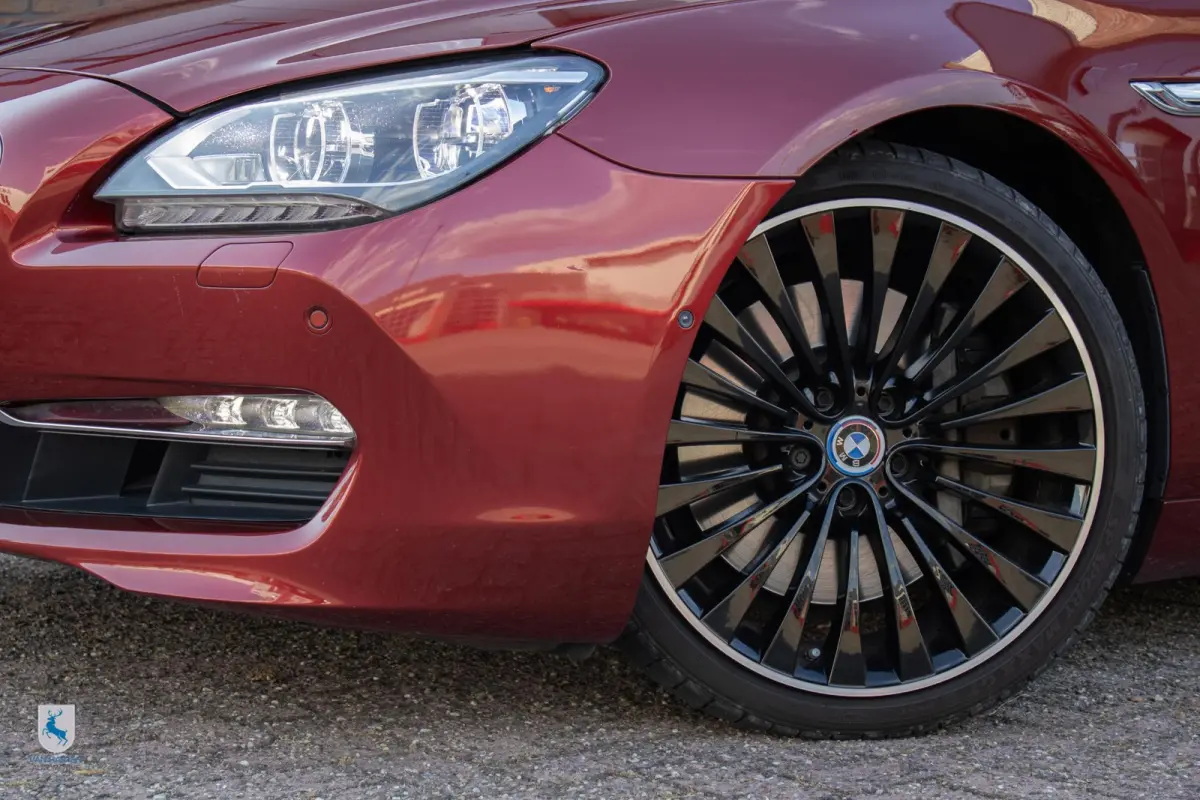 650xi High Executive Vermilion Rood / 20'' Lichtmetalen velgen / NL auto
