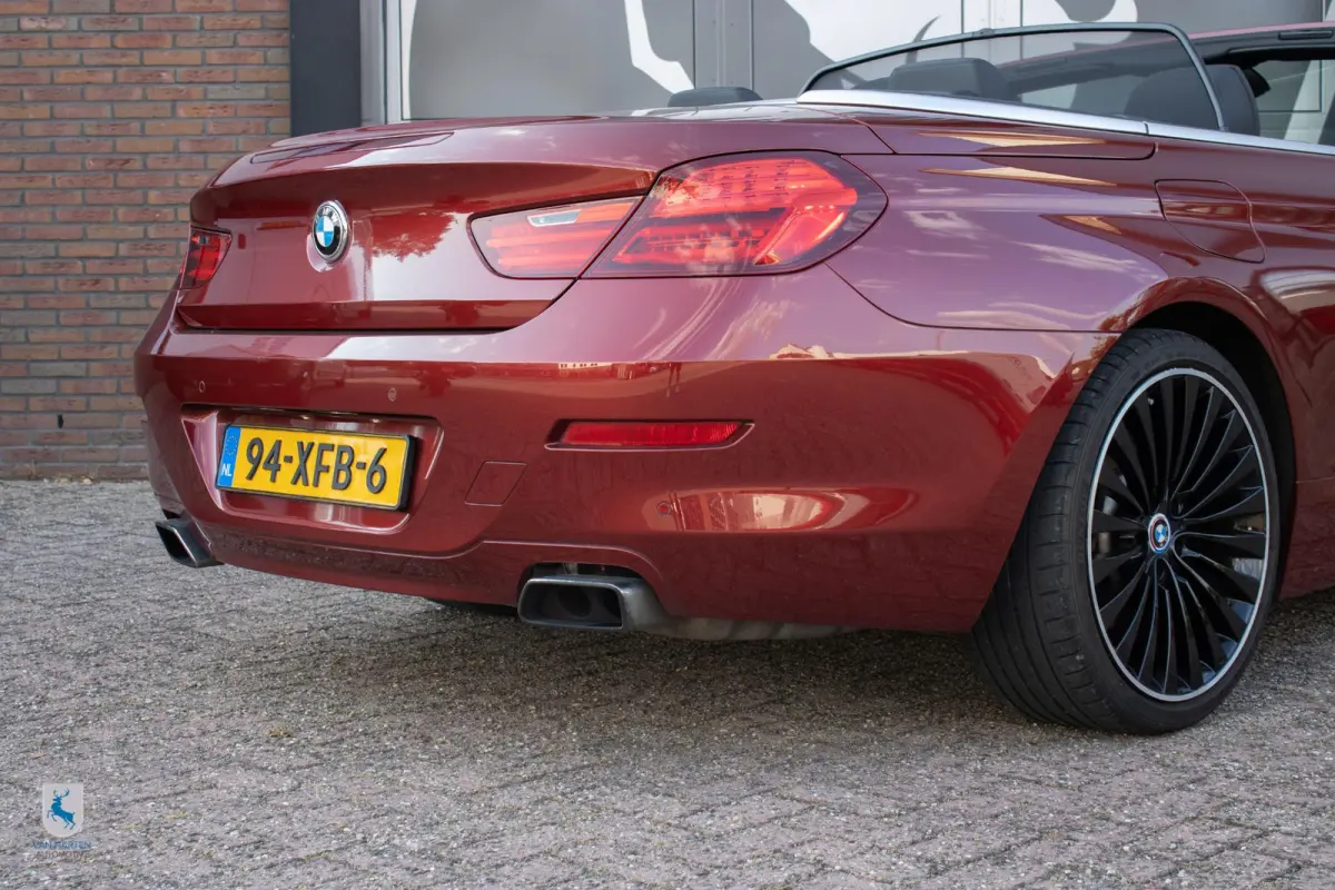 650xi High Executive Vermilion Rood / 20'' Lichtmetalen velgen / NL auto