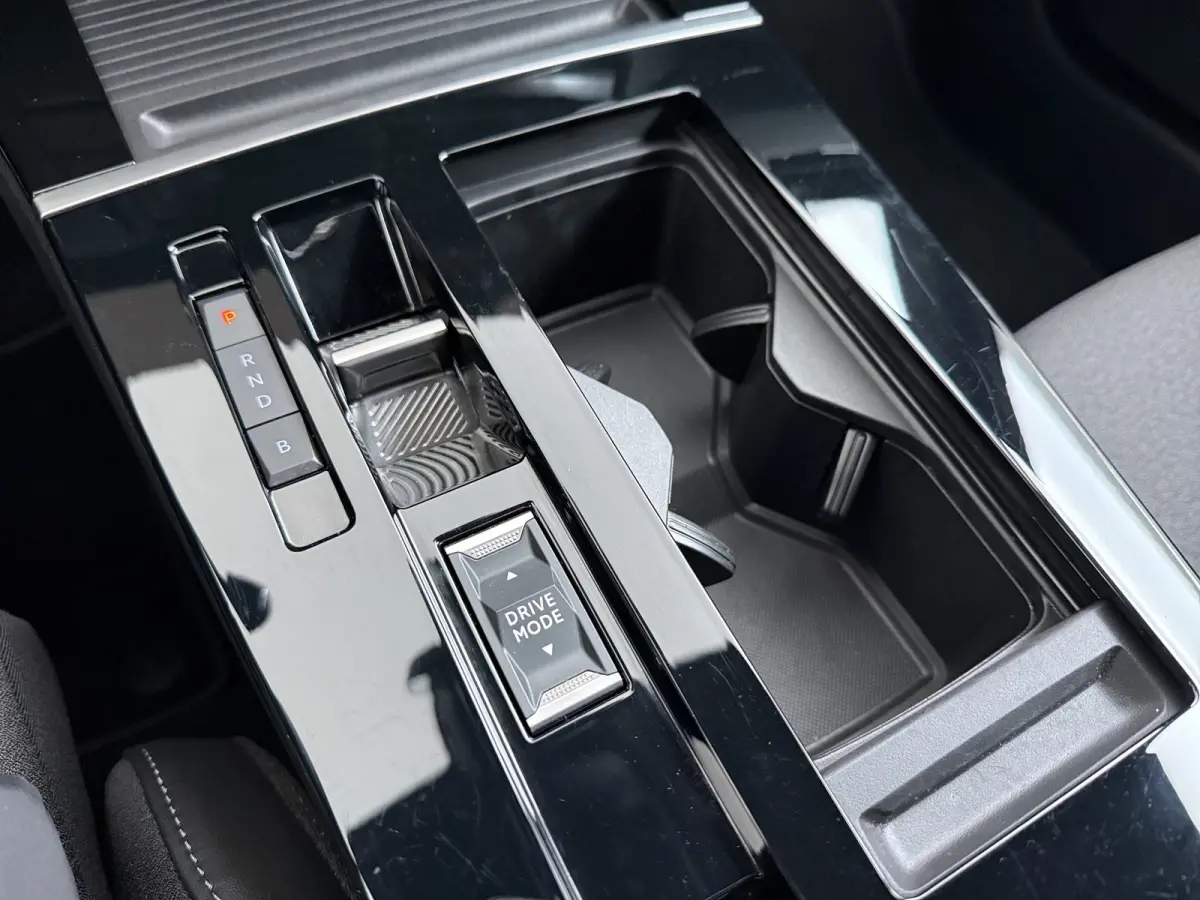 54 kWh GS | Status accu 96% | | Apple Carplay/Android Auto|telefoonintegratie premium | Cruise control adaptief | Electronic climate controle