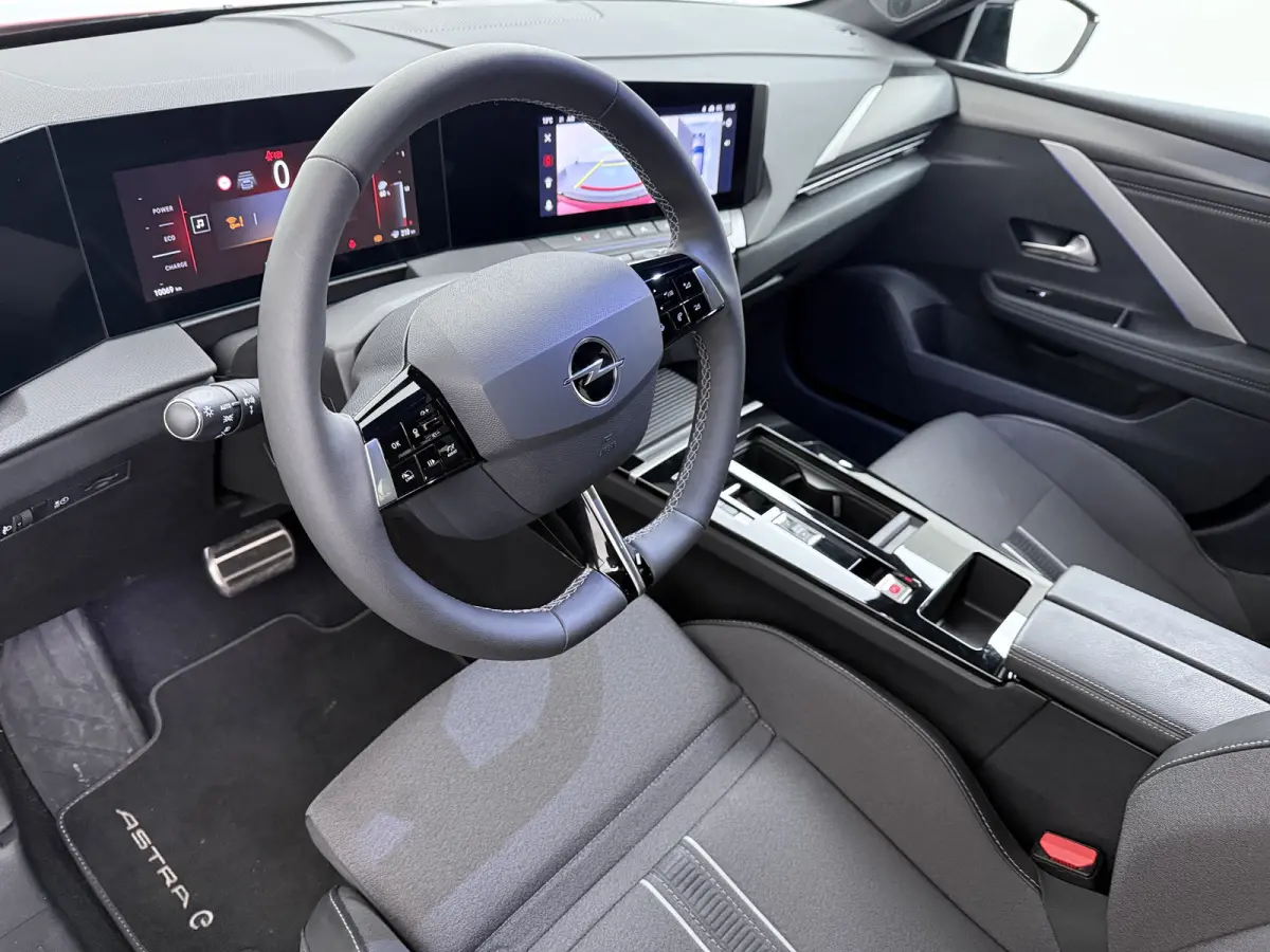 54 kWh GS | Status accu 96% | | Apple Carplay/Android Auto|telefoonintegratie premium | Cruise control adaptief | Electronic climate controle