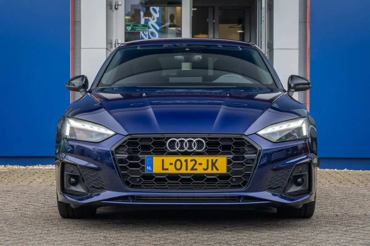 40 TFSI S edition Competition | S Line | Digitaal dashboard | Matrix LED | 19'' | Keyless | Elektrisch bedienbare achterklep | Alcantara bekleding | Cruise control | Electronic climate contr