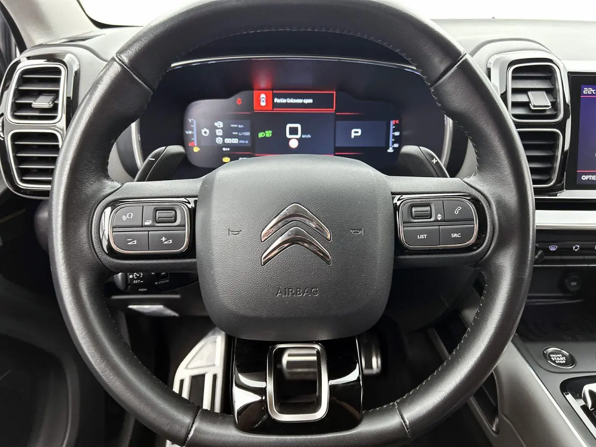 SUV Business Plus 130pk Automaat | Navigatie | Achteruitrijcamera | Climate Control | Adaptieve Cruise Control | Half lederen comfortstoelen | Led koplampen | Parkeersensoren v+a | Keyless |