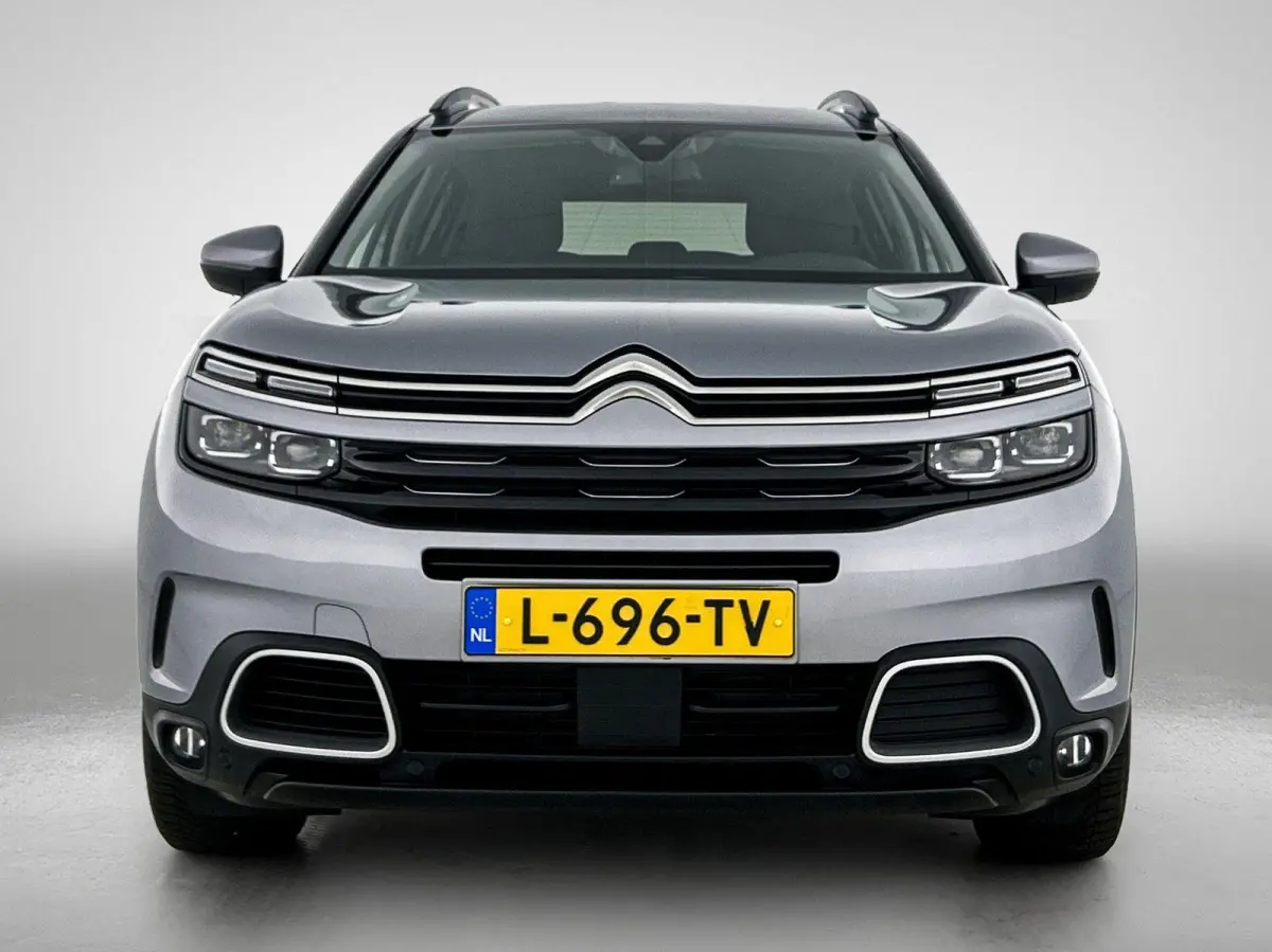 SUV Business Plus 130pk Automaat | Navigatie | Achteruitrijcamera | Climate Control | Adaptieve Cruise Control | Half lederen comfortstoelen | Led koplampen | Parkeersensoren v+a | Keyless |