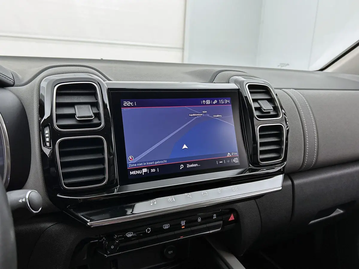 SUV Business Plus 130pk Automaat | Navigatie | Achteruitrijcamera | Climate Control | Adaptieve Cruise Control | Half lederen comfortstoelen | Led koplampen | Parkeersensoren v+a | Keyless |