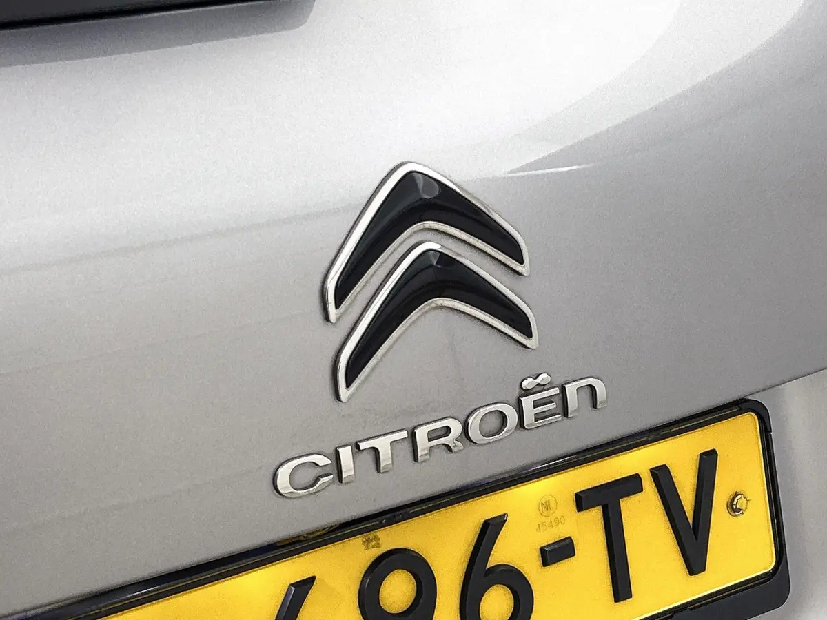 SUV Business Plus 130pk Automaat | Navigatie | Achteruitrijcamera | Climate Control | Adaptieve Cruise Control | Half lederen comfortstoelen | Led koplampen | Parkeersensoren v+a | Keyless |