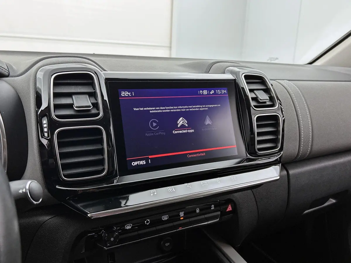 SUV Business Plus 130pk Automaat | Navigatie | Achteruitrijcamera | Climate Control | Adaptieve Cruise Control | Half lederen comfortstoelen | Led koplampen | Parkeersensoren v+a | Keyless |