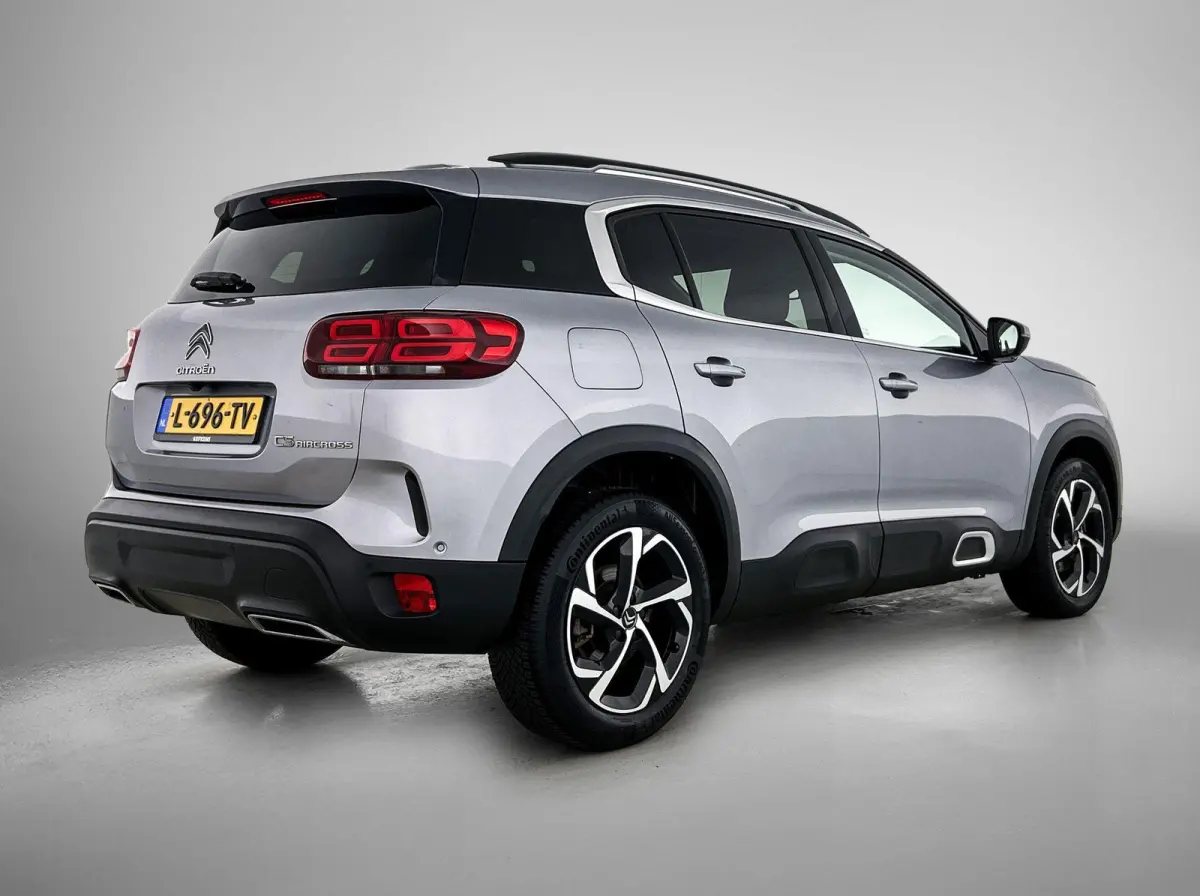 SUV Business Plus 130pk Automaat | Navigatie | Achteruitrijcamera | Climate Control | Adaptieve Cruise Control | Half lederen comfortstoelen | Led koplampen | Parkeersensoren v+a | Keyless |