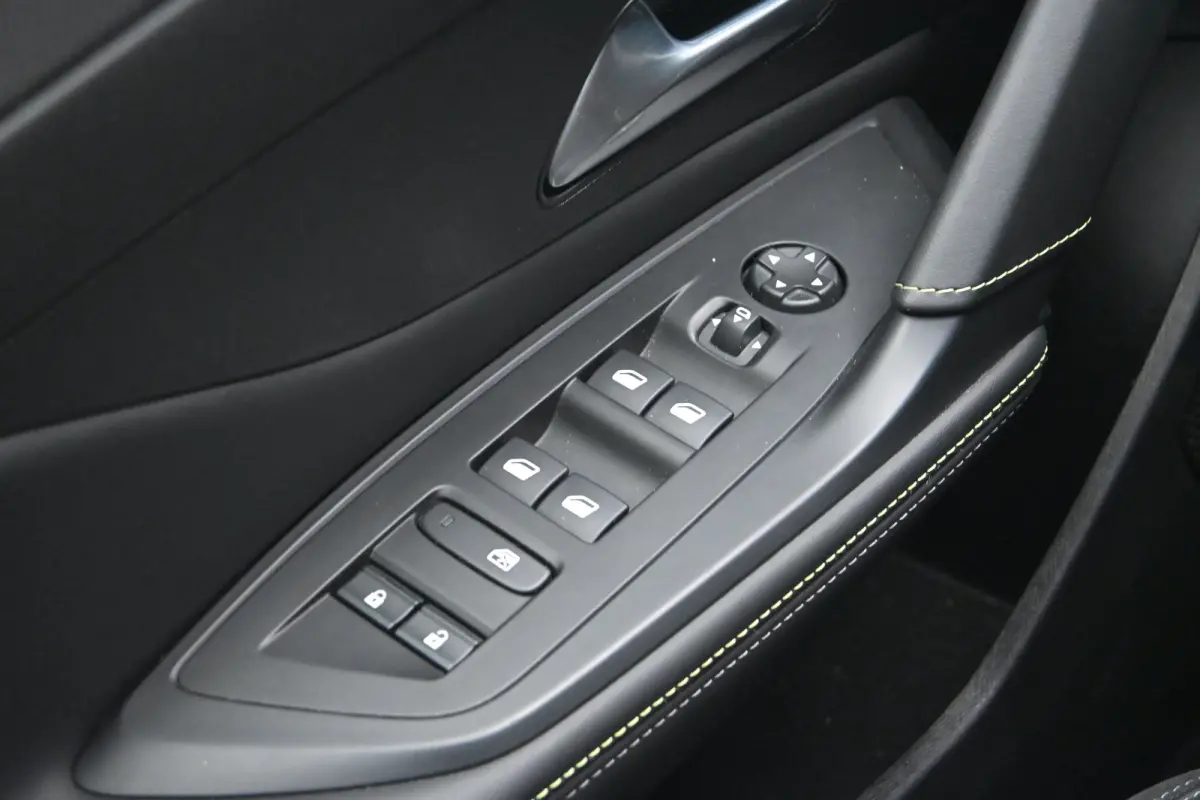 1.2 Hybrid 145 e-DCS6 GT | Adaptive Cruise | 360 Camera | Elektr. Achterklep | Sfeerverlichting | Navigatie | !!