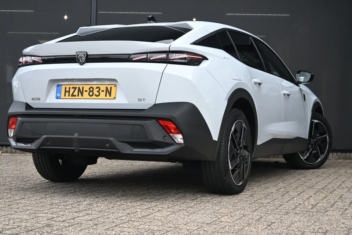1.2 Hybrid 145 e-DCS6 GT | Adaptive Cruise | 360 Camera | Elektr. Achterklep | Sfeerverlichting | Navigatie | !!