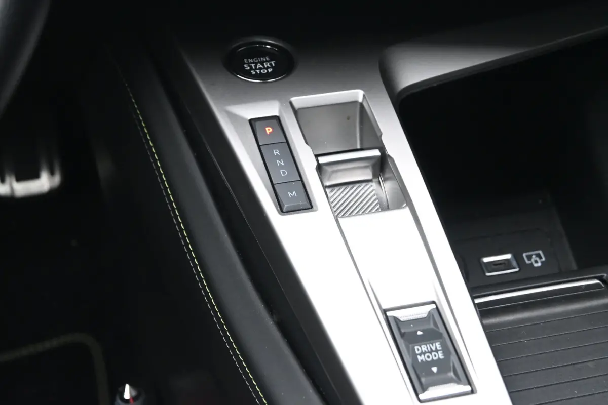 1.2 Hybrid 145 e-DCS6 GT | Adaptive Cruise | 360 Camera | Elektr. Achterklep | Sfeerverlichting | Navigatie | !!