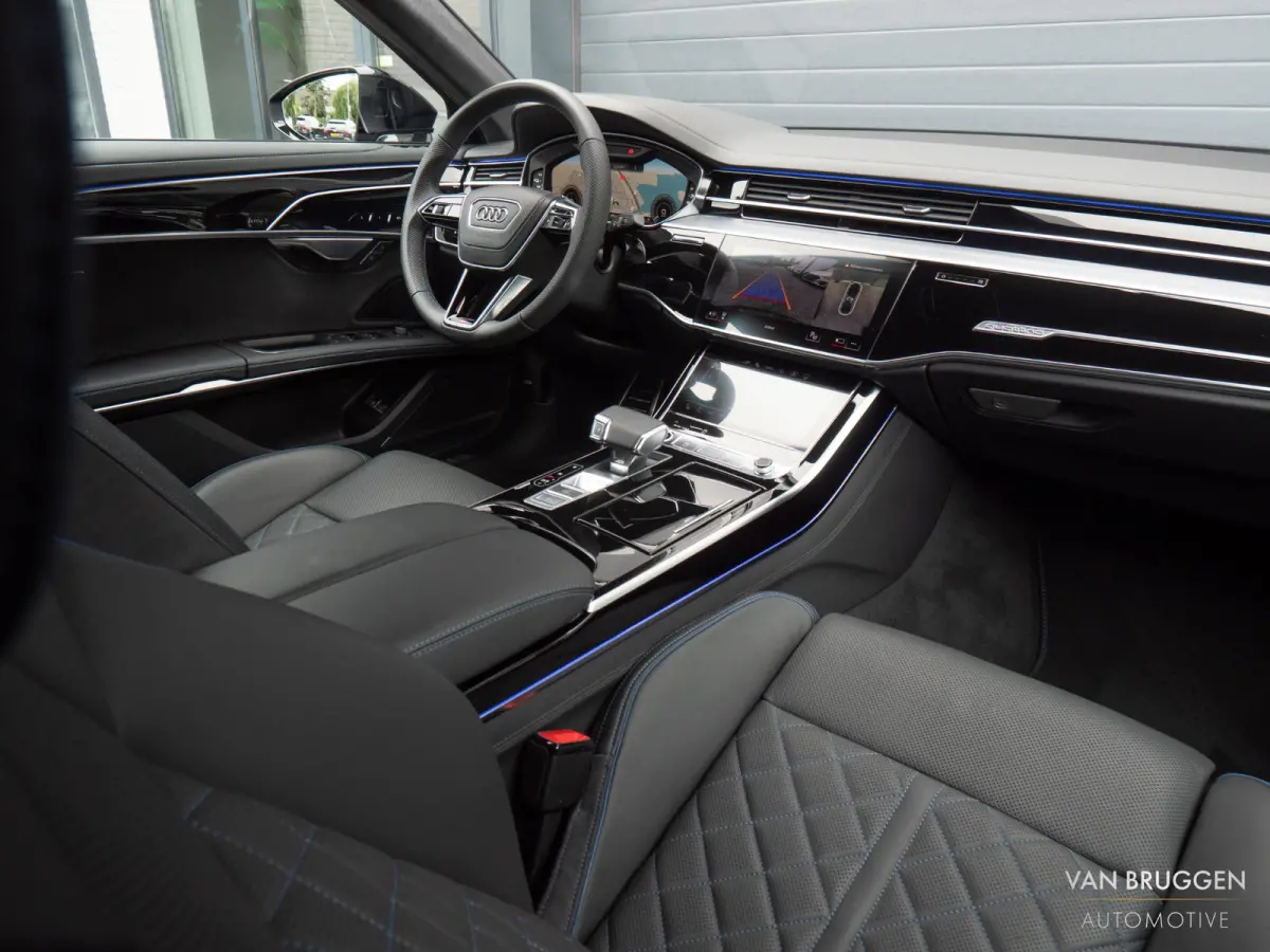 60 TFSI e quattro S-Line 4WS Pano Lucht Exclusive BTW Massage Koeling Softclose Alcantara