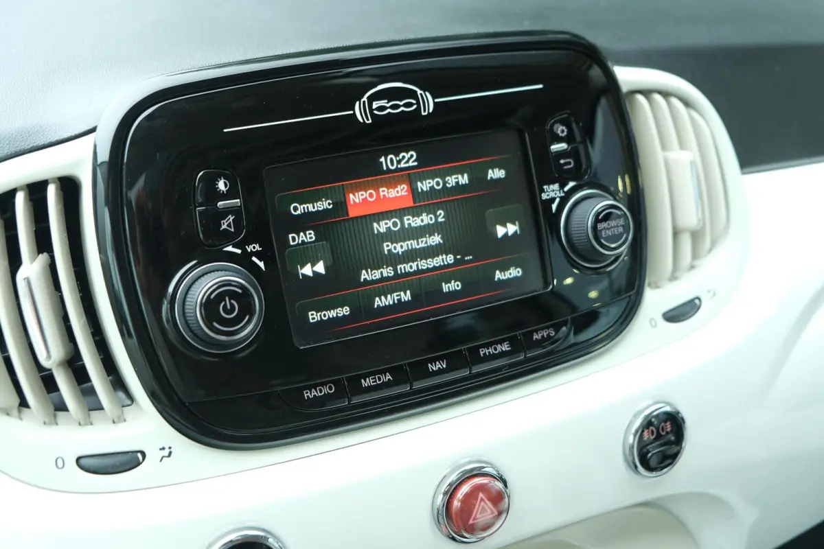 0.9 TwinAir Turbo Collezione | Pano | DAB+ | Two tone interior | LED | Nette auto | All Seasons