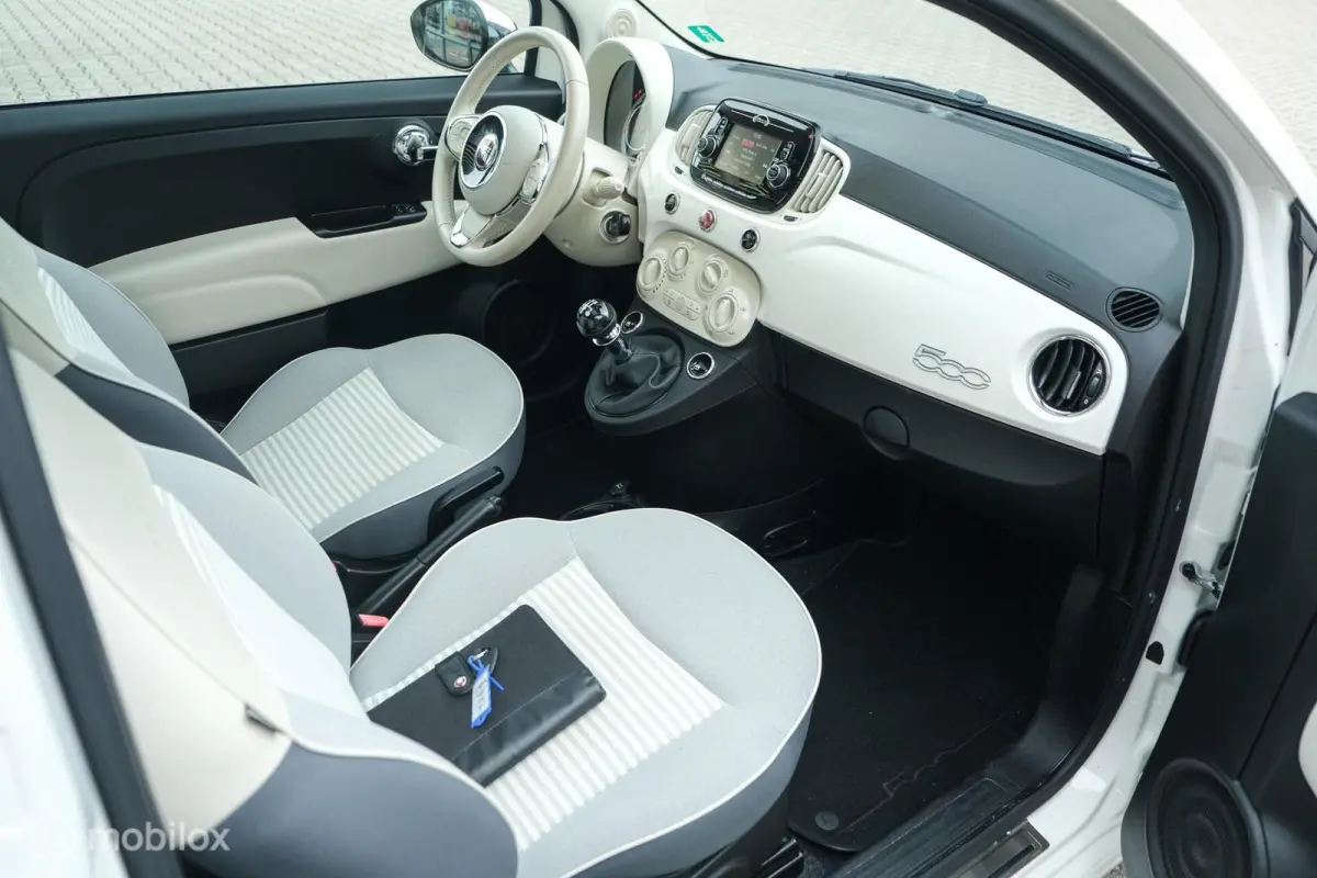 0.9 TwinAir Turbo Collezione | Pano | DAB+ | Two tone interior | LED | Nette auto | All Seasons