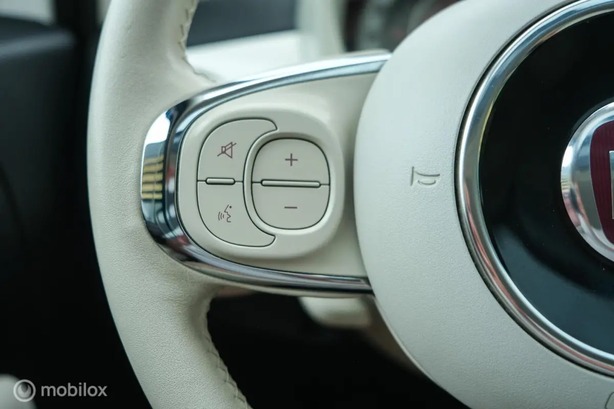 0.9 TwinAir Turbo Collezione | Pano | DAB+ | Two tone interior | LED | Nette auto | All Seasons