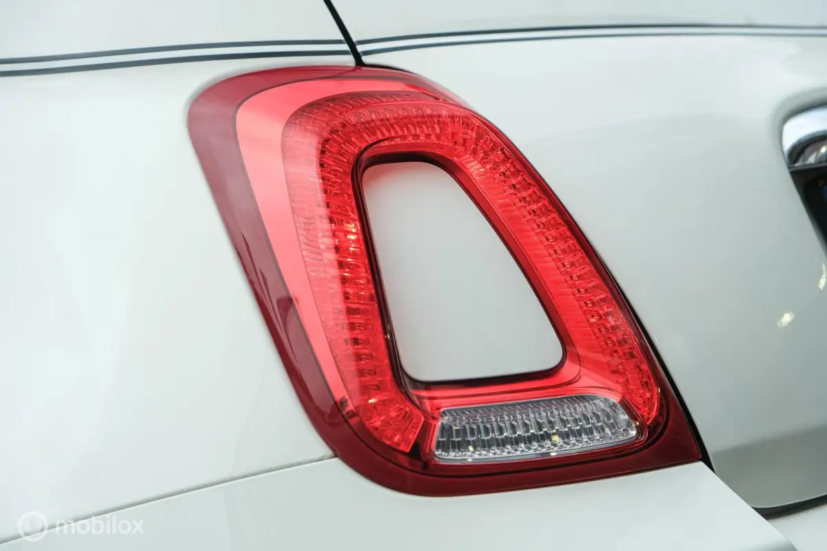 0.9 TwinAir Turbo Collezione | Pano | DAB+ | Two tone interior | LED | Nette auto | All Seasons