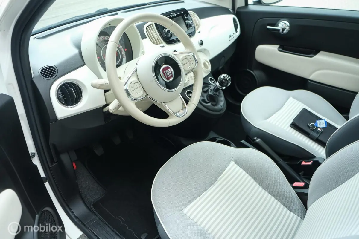 0.9 TwinAir Turbo Collezione | Pano | DAB+ | Two tone interior | LED | Nette auto | All Seasons
