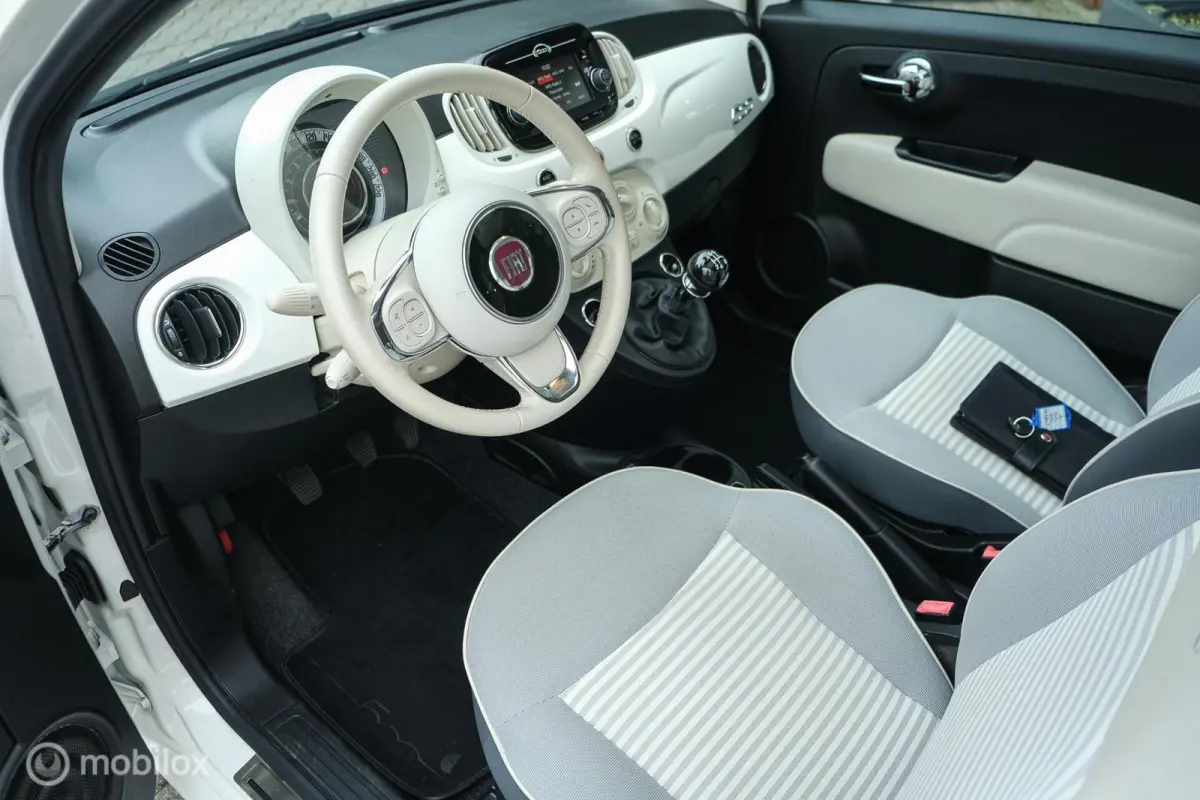 0.9 TwinAir Turbo Collezione | Pano | DAB+ | Two tone interior | LED | Nette auto | All Seasons