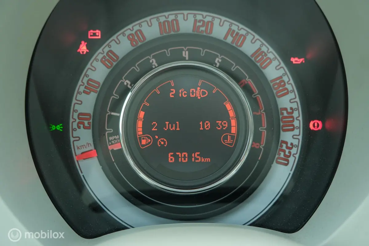 0.9 TwinAir Turbo Collezione | Pano | DAB+ | Two tone interior | LED | Nette auto | All Seasons