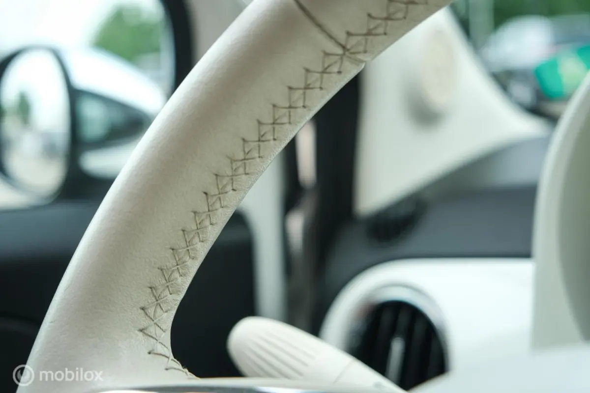 0.9 TwinAir Turbo Collezione | Pano | DAB+ | Two tone interior | LED | Nette auto | All Seasons