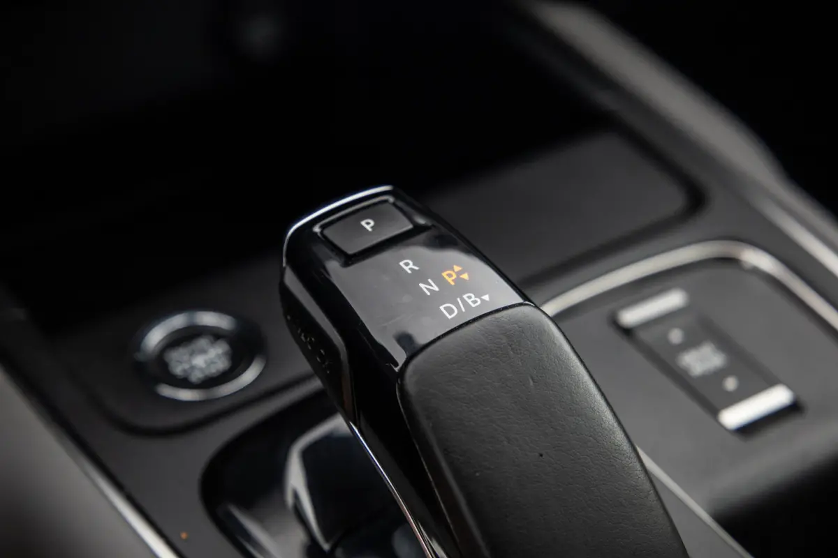 1.6 Plug-in Hybrid 225 Shine AIRCO / CRUISE CONTROLE / CARPLAY / DEALER ONDERHOUDEN / PHEV