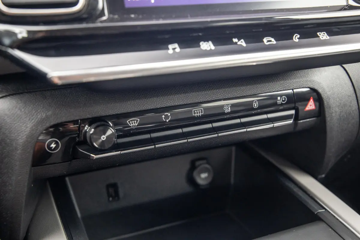 1.6 Plug-in Hybrid 225 Shine AIRCO / CRUISE CONTROLE / CARPLAY / DEALER ONDERHOUDEN / PHEV