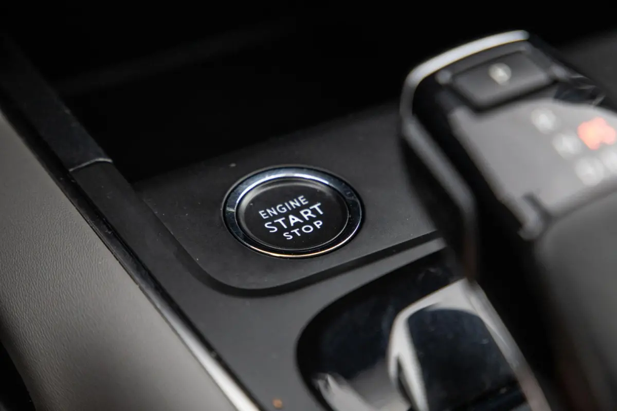 1.6 Plug-in Hybrid 225 Shine AIRCO / CRUISE CONTROLE / CARPLAY / DEALER ONDERHOUDEN / PHEV
