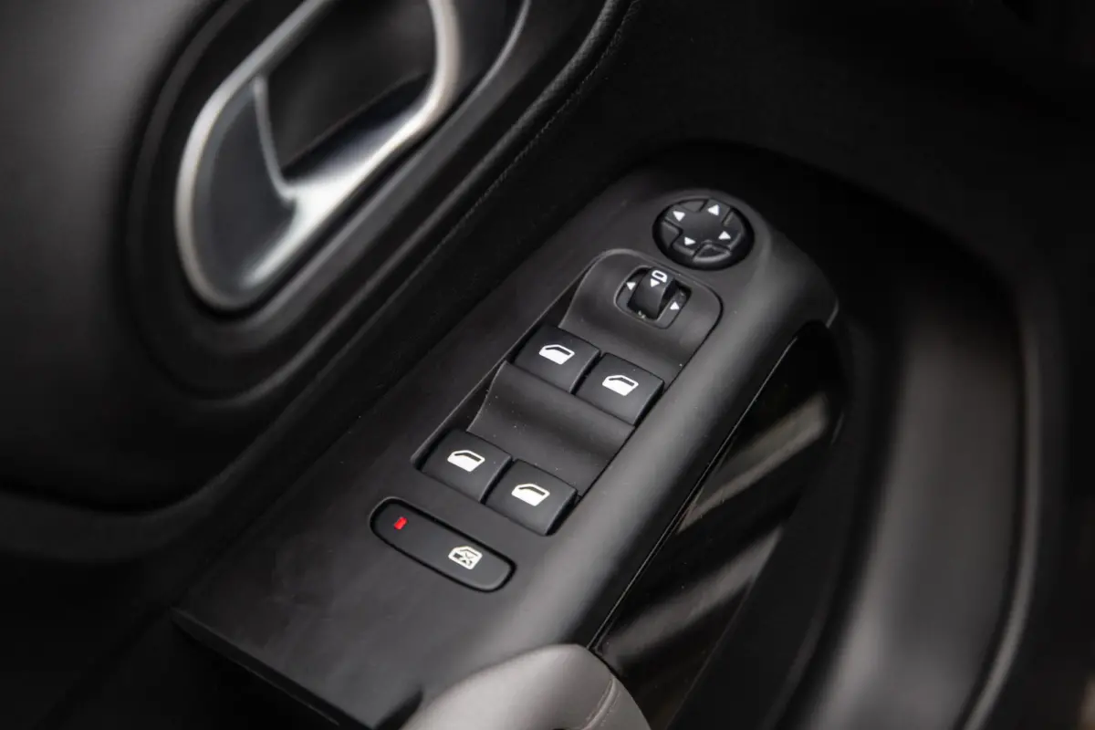 1.6 Plug-in Hybrid 225 Shine AIRCO / CRUISE CONTROLE / CARPLAY / DEALER ONDERHOUDEN / PHEV