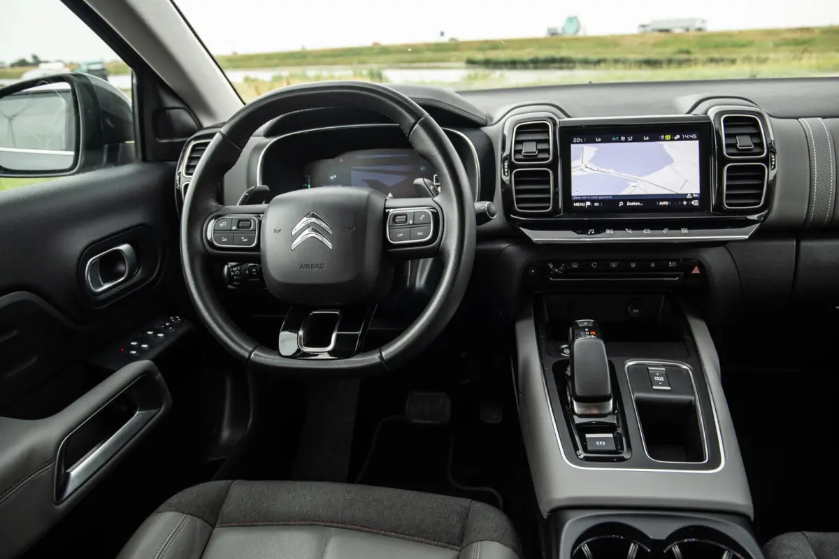 1.6 Plug-in Hybrid 225 Shine AIRCO / CRUISE CONTROLE / CARPLAY / DEALER ONDERHOUDEN / PHEV