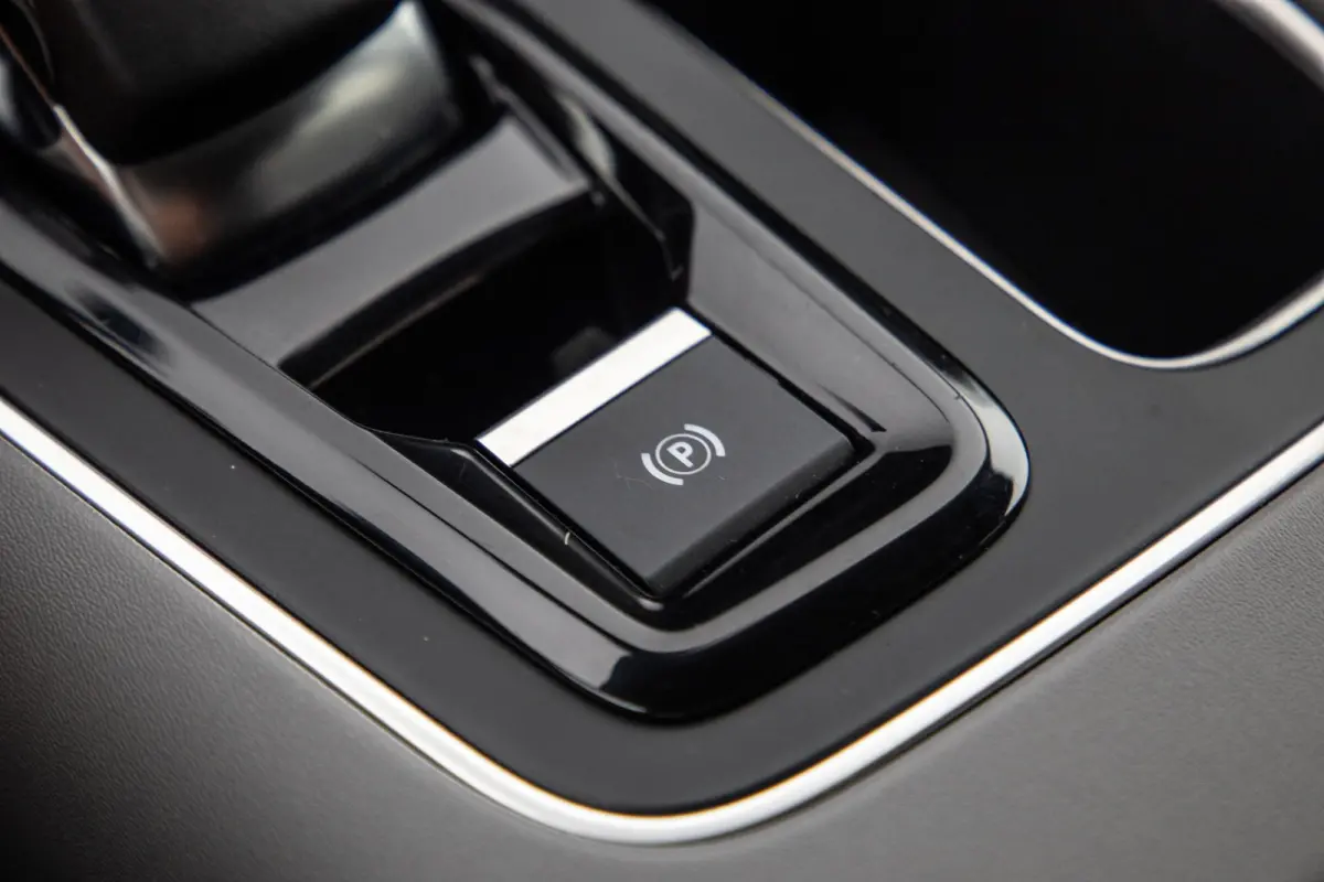 1.6 Plug-in Hybrid 225 Shine AIRCO / CRUISE CONTROLE / CARPLAY / DEALER ONDERHOUDEN / PHEV