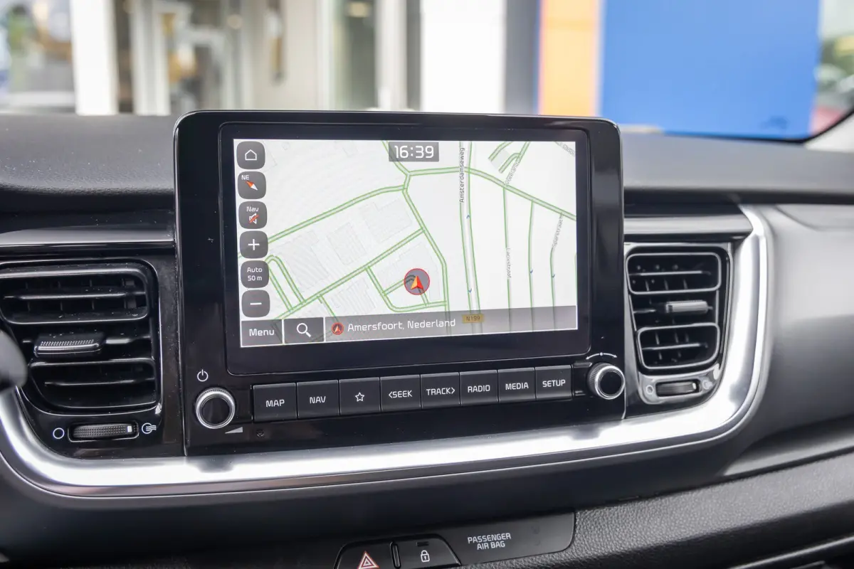 1.0 T-GDi MHEV DynamicPlusLine | Camera | Apple Carplay/Android Auto | Keyless entry/start | Navi | Parkeersensoren | Dealer oh! | Achteruitrijcamera | Apple Carplay/Android Auto|telefoonint