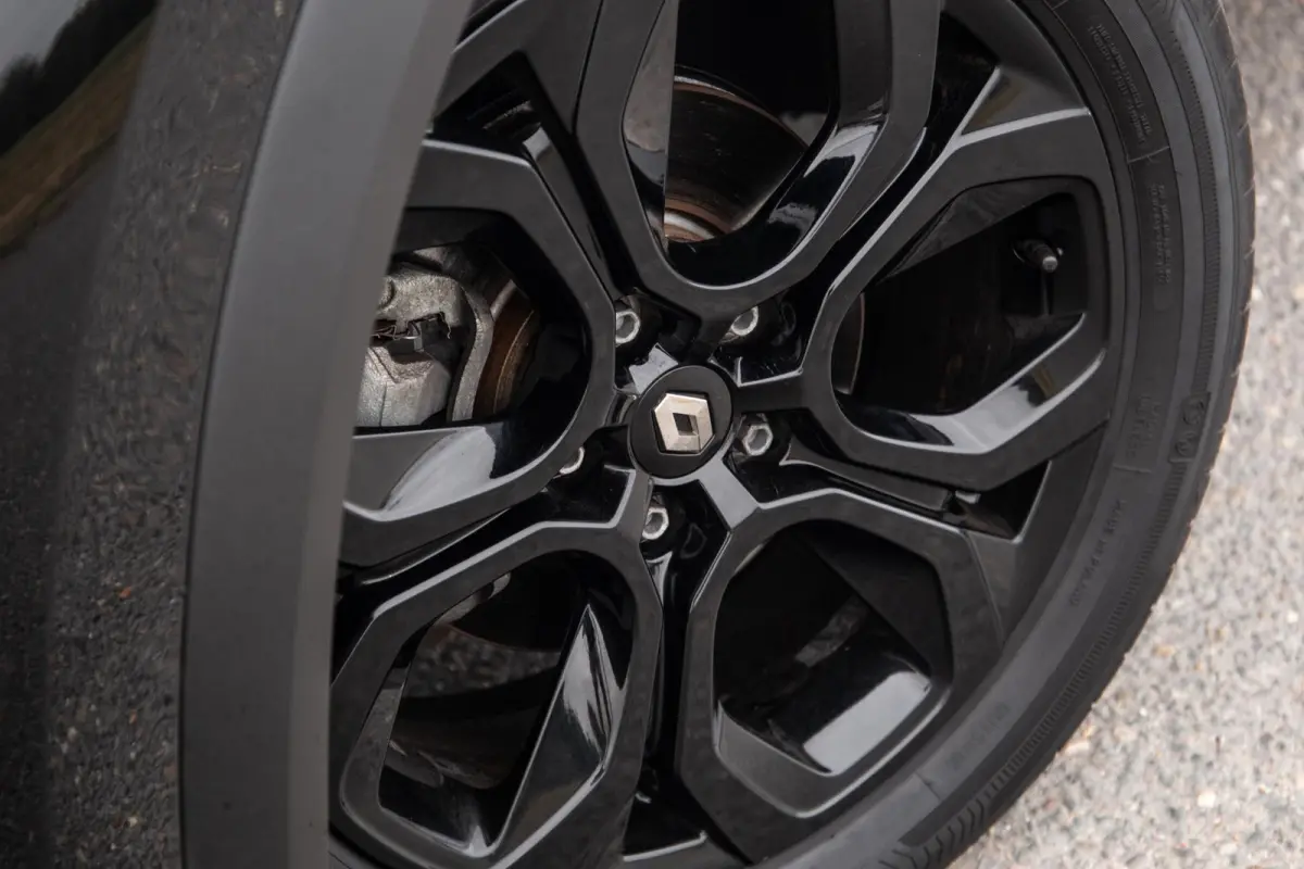 1.6 E-Tech plug-in hybrid 160 iconic BLACK LINE / CRUISE CONTROLE / NAVI / CARPLAY